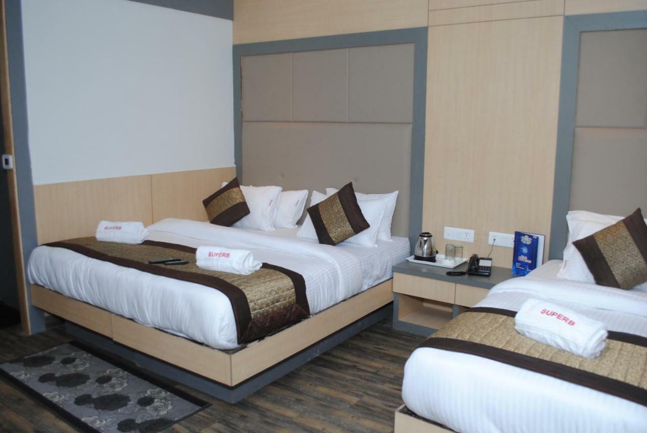 Hotel Superb 5 Mins Walk From New Delhi Station Esterno foto