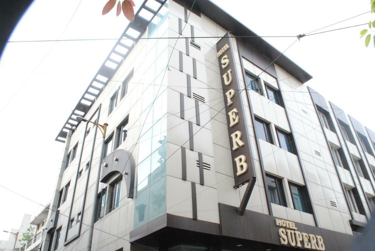 Hotel Superb 5 Mins Walk From New Delhi Station Esterno foto