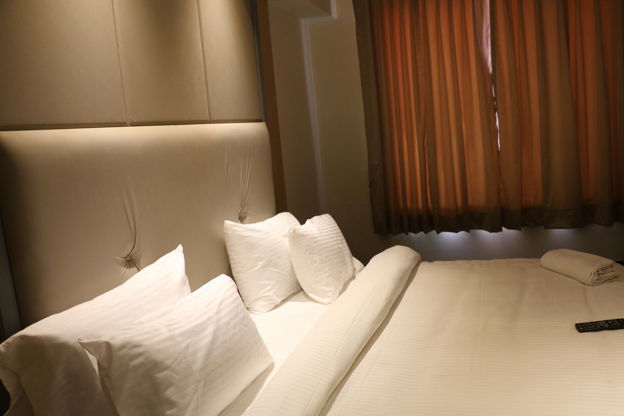 Hotel Superb 5 Mins Walk From New Delhi Station Esterno foto