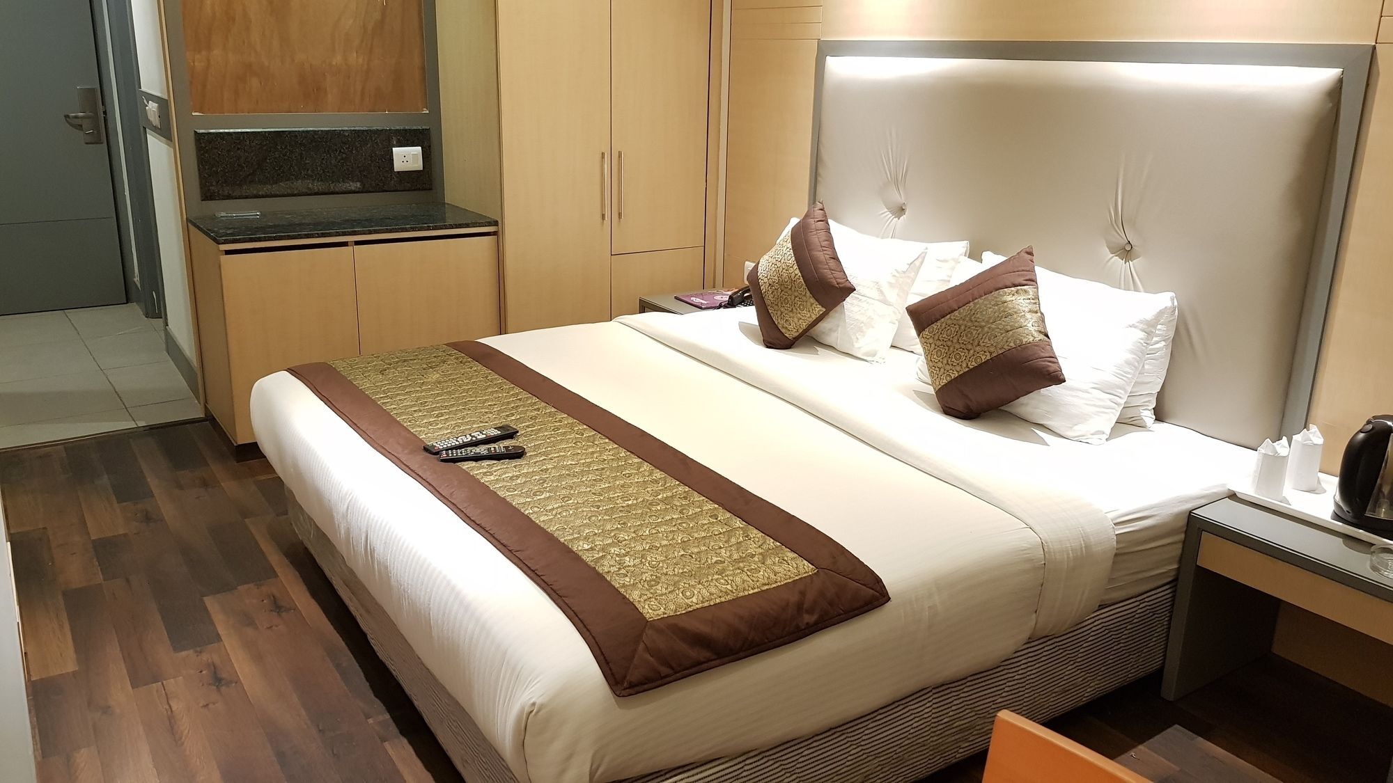 Hotel Superb 5 Mins Walk From New Delhi Station Esterno foto